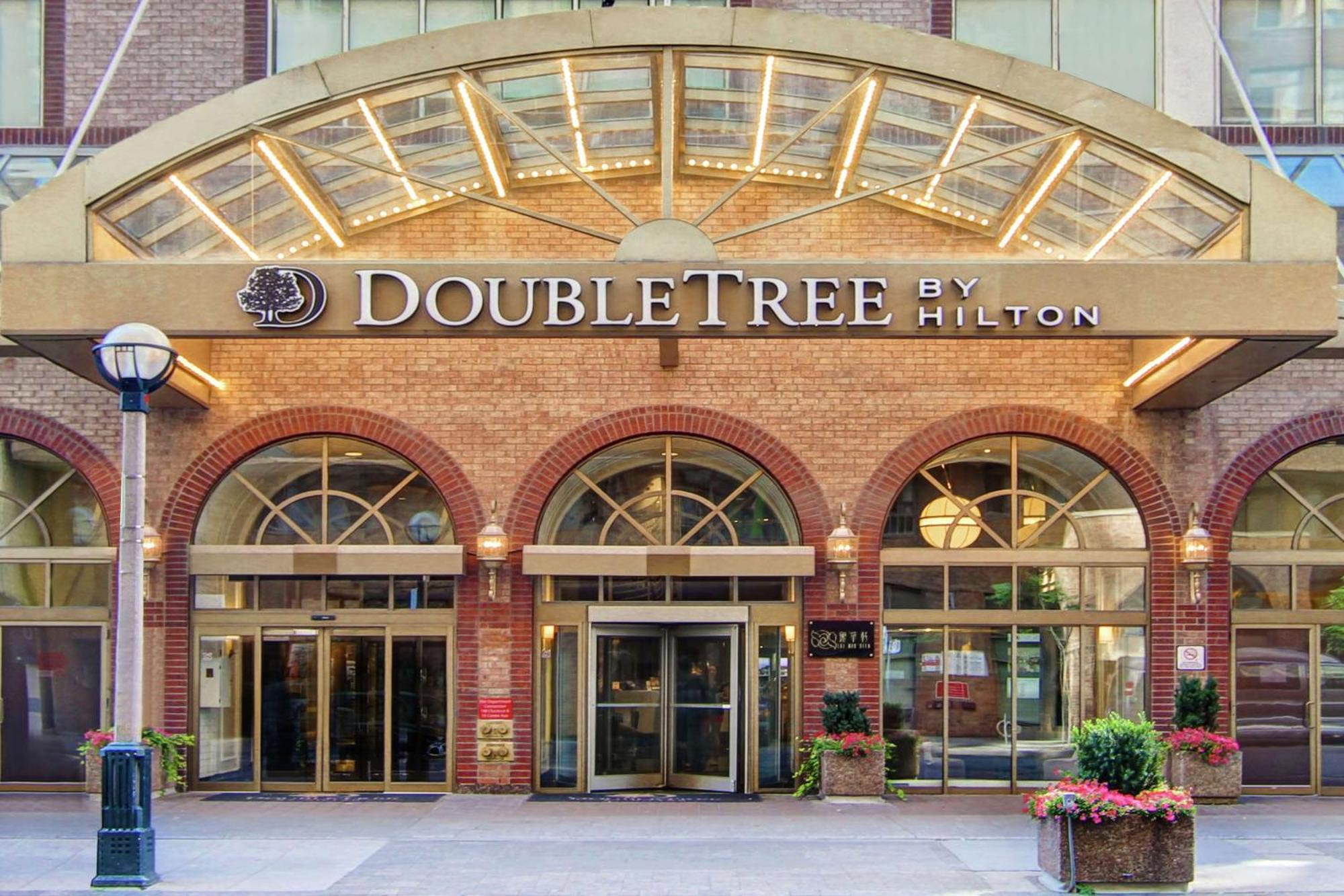 Doubletree By Hilton Toronto Downtown Hotel Buitenkant foto